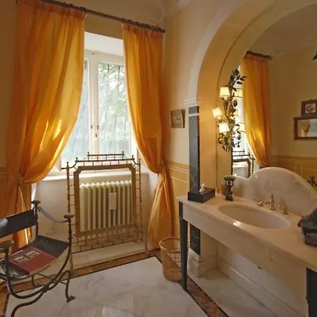 Villa Sleeps 12 Air Con *