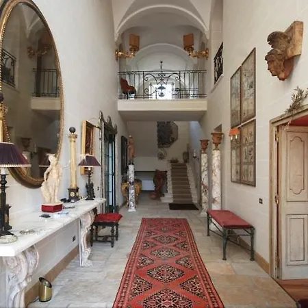 Sleeps 12 Air Con Villa